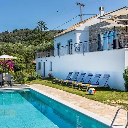 Villa Apanemia Mare