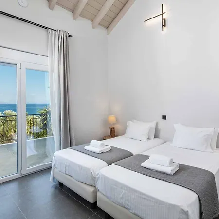 Villa Apanemia Mare