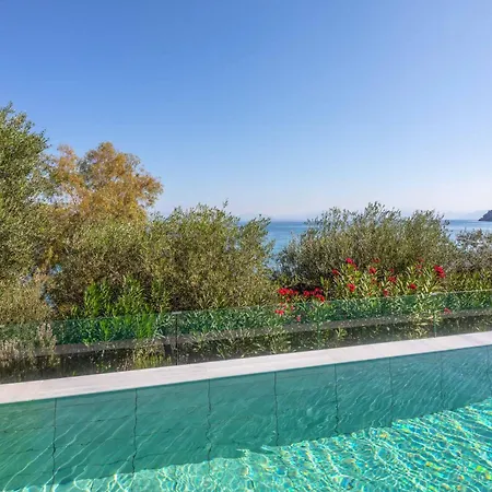 Villa Apanemia Mare *